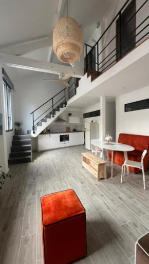 ÂU-LAC loft rénové en 2024